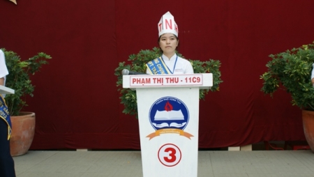 Em Phạm Thị Thu - lớp 11C9 với đề tài "Tính tự học của học sinh phổ thông"