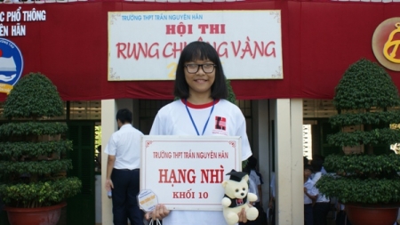 Đàng Nguyễn An Nhiên - lớp 10C3 - giải Nhì RCV khối 10
