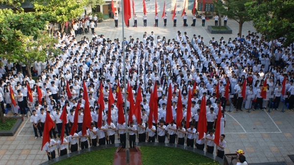       Trường THPT Trần Nguyên Hãn tổ chức khai giảng năm học mới năm học  2015-2016
