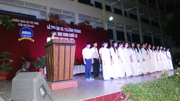 Lễ Tri ân và Trưởng thành của học sinh khối 12 trường THPT Trần Nguyên Hãn