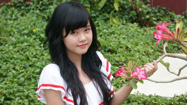 Đoạn video clip giới thiệu của Nguyễn Thị  Kim Thoa  lớp 10A2 "Top Ten Trannguyenhan Idol" 2011